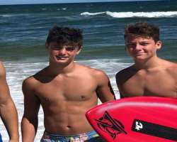 Ayscue loves adventure sports including Water ski and practices it in his free time.